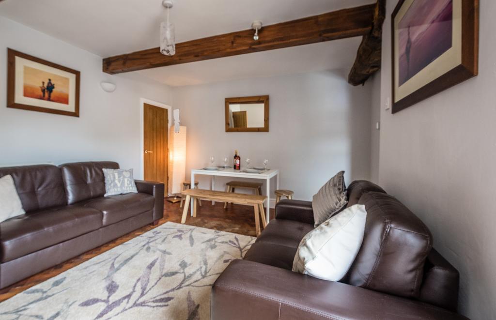 ChristletonNewlyn House公寓 外观 照片