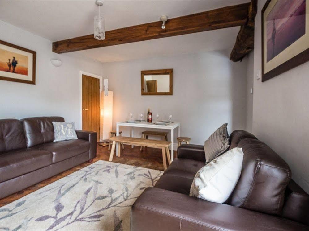 ChristletonNewlyn House公寓 外观 照片